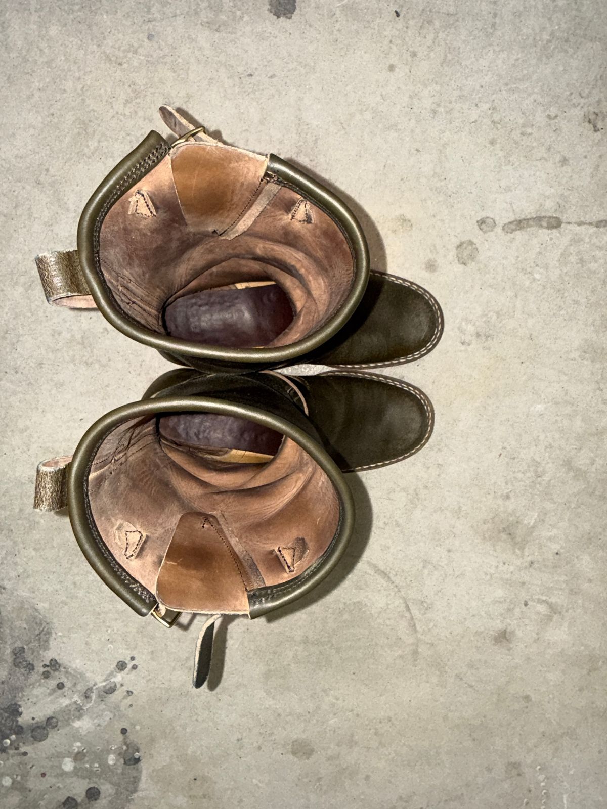 Photo by Civil2010 on November 3, 2025 of the Nicks Brakeman in Horween Greener Pastures Waxed Flesh.