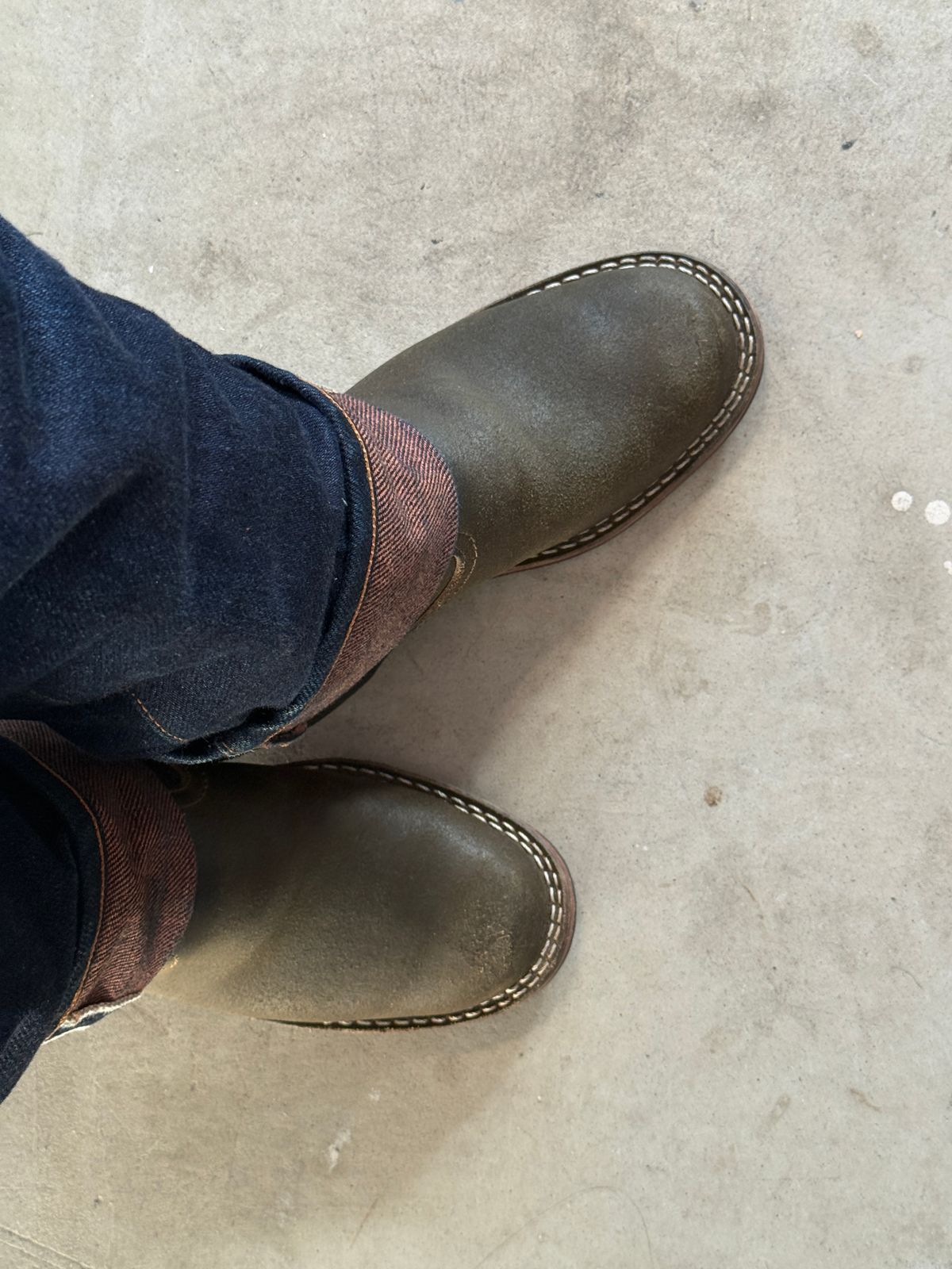 Photo by Civil2010 on December 20, 2025 of the Nicks Brakeman in Horween Greener Pastures Waxed Flesh.