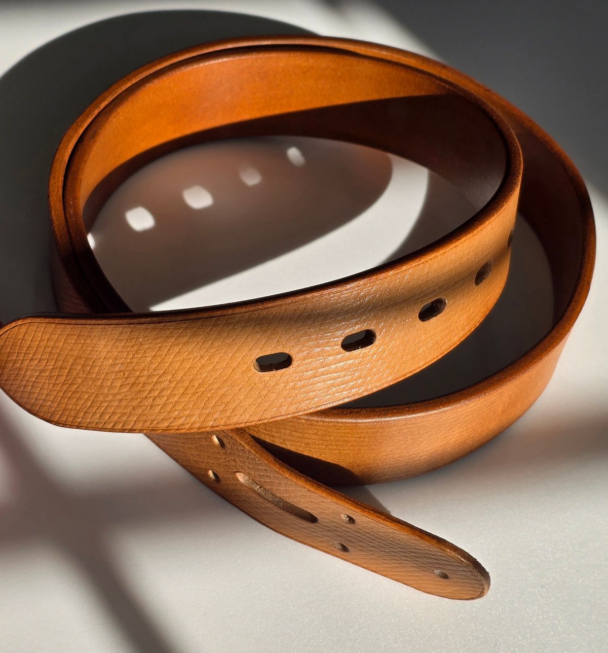 Photo by mllcb42 on February 7, 2026 of the Corder + Hide Hatch Belt in J&FJ Baker Natural Oak Bark Bridle Hatch.