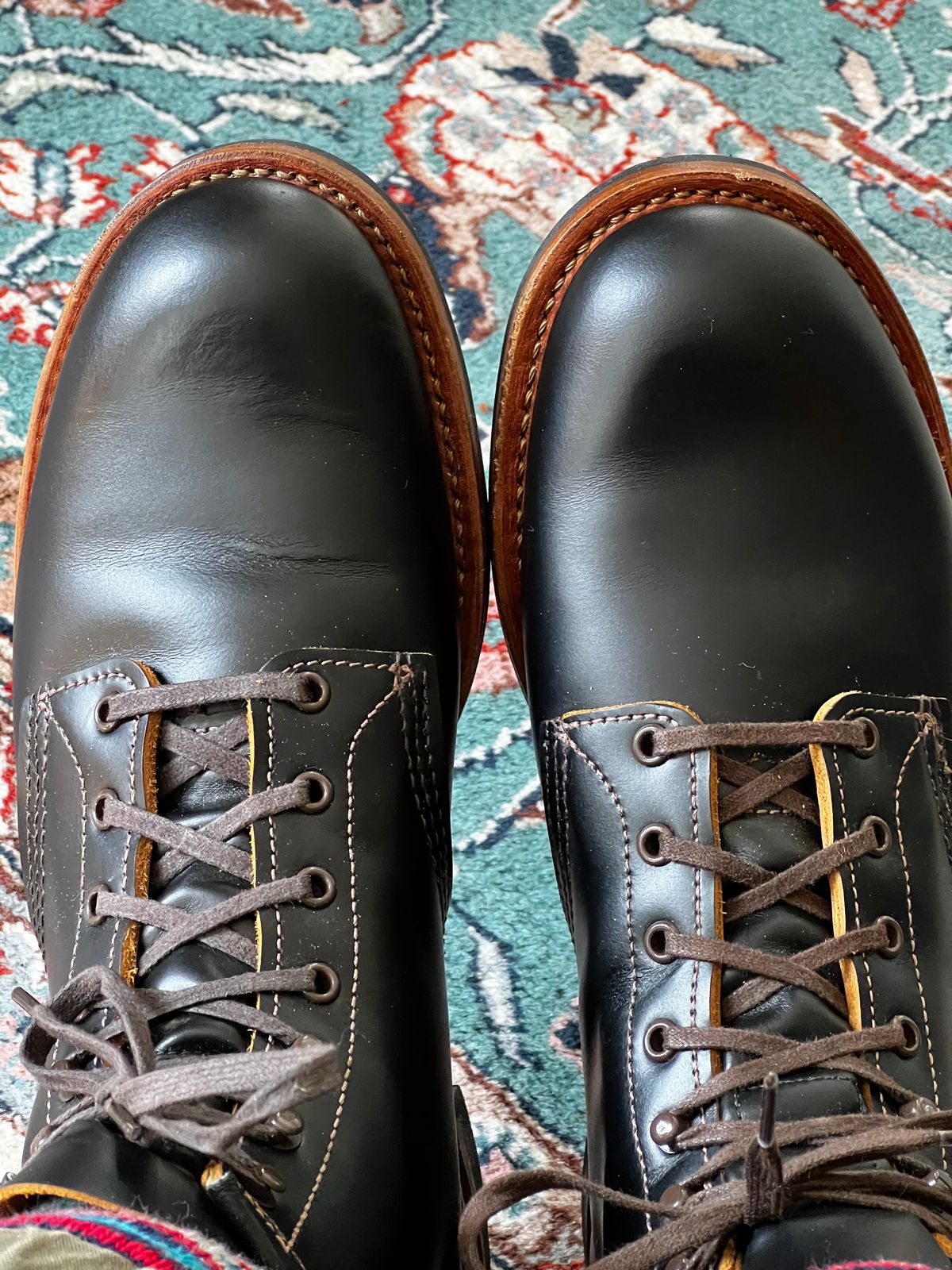 Photo by mrdibs on July 9, 2025 of the Red Wing Beckman Flatbox in S.B. Foot Black Klondike.
