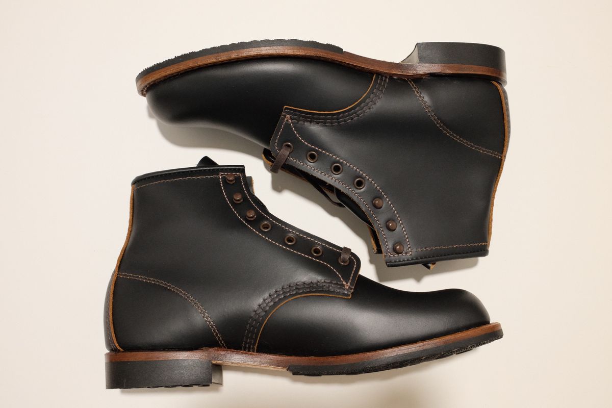 Photo by hakimalias on October 1, 2025 of the Red Wing Beckman Flatbox in S.B. Foot Black Klondike.