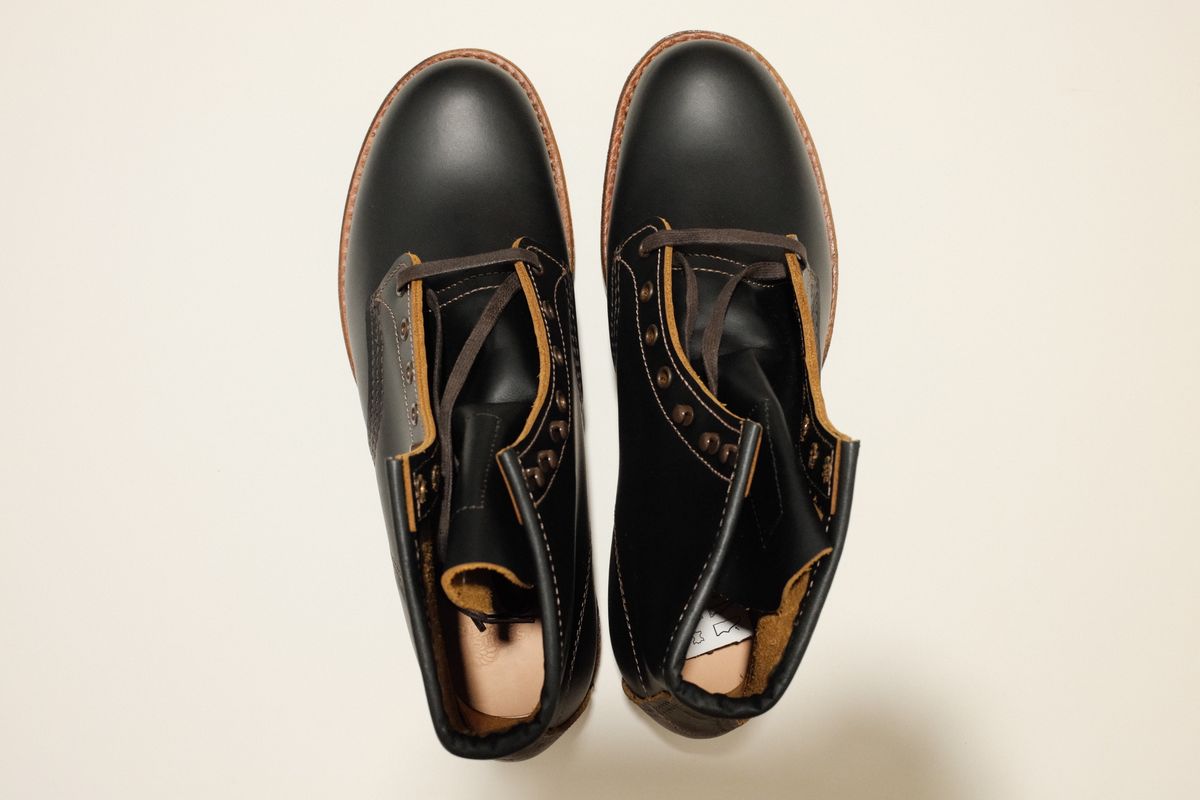 Photo by hakimalias on October 1, 2025 of the Red Wing Beckman Flatbox in S.B. Foot Black Klondike.