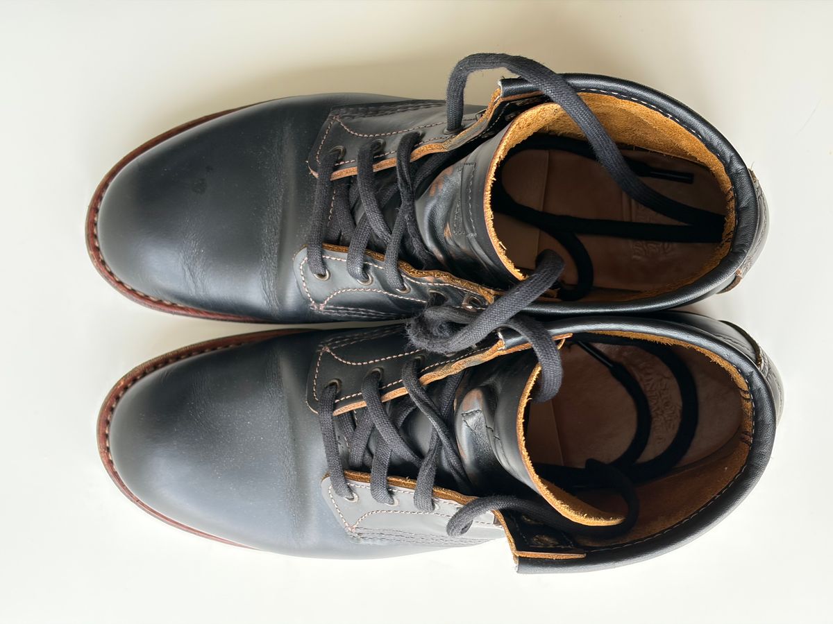 Photo by hakimalias on April 5, 2026 of the Red Wing Beckman Flatbox in S.B. Foot Black Klondike.