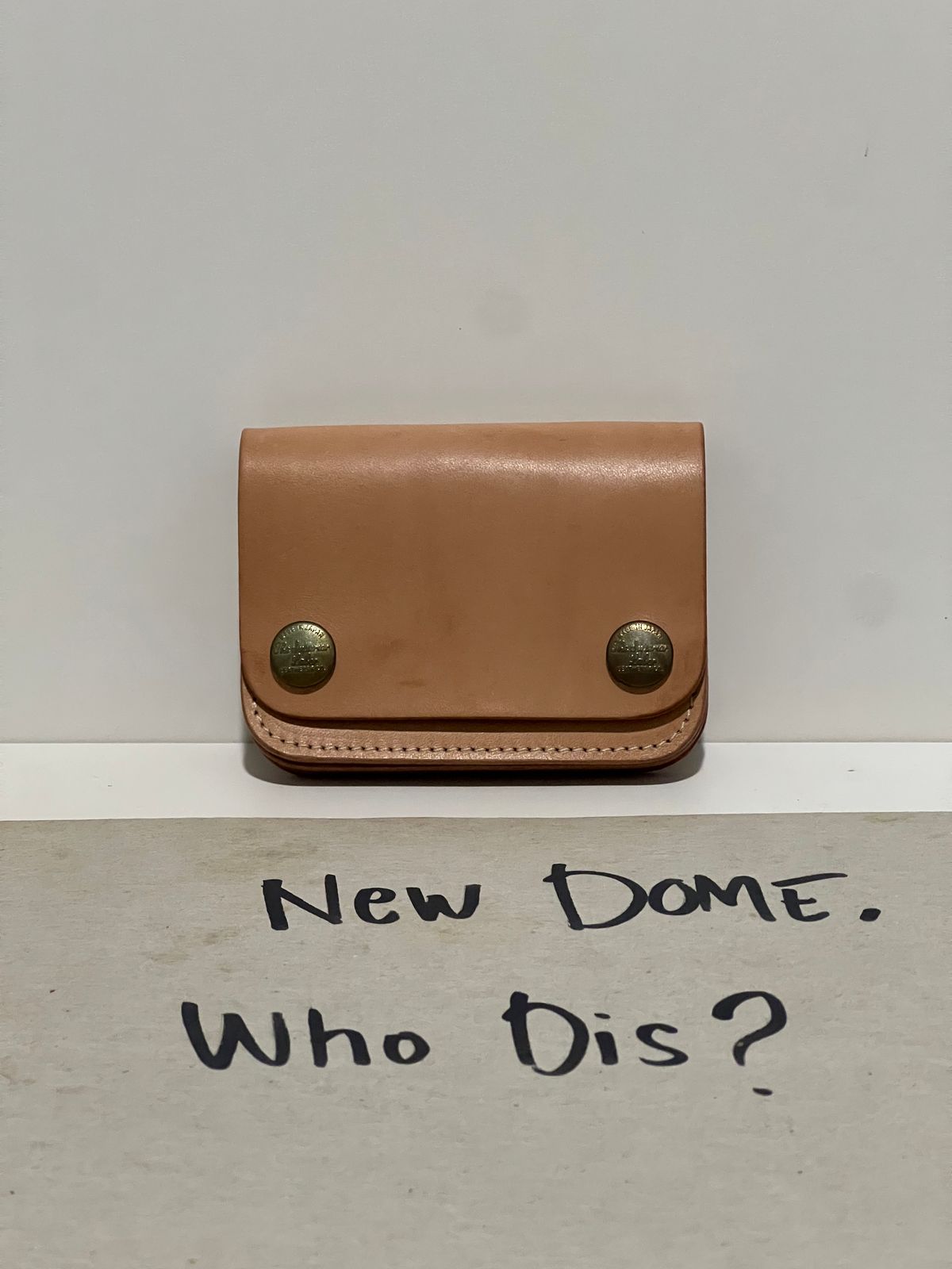 Photo by hakimalias on October 1, 2025 of the The Superior Labor Small Budget wallet in Unknown Natural Veg Tan.