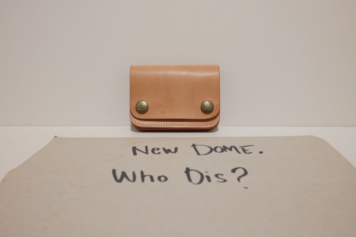 Photo by hakimalias on October 1, 2025 of the The Superior Labor Small Budget wallet in Unknown Natural Veg Tan.