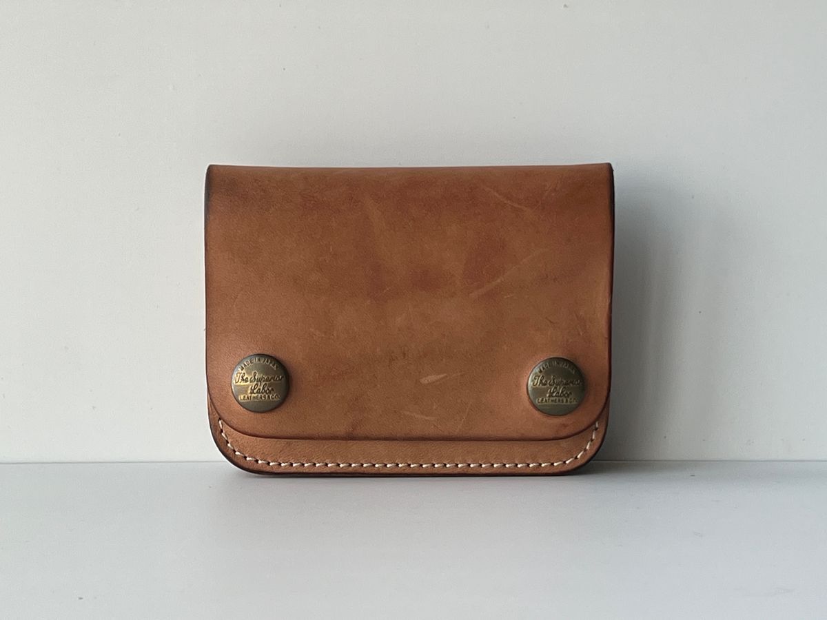 Photo by hakimalias on December 6, 2025 of the The Superior Labor Small Budget wallet in Unknown Natural Veg Tan.