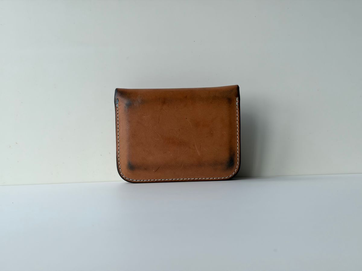 Photo by hakimalias on February 1, 2026 of the The Superior Labor Small Budget wallet in Unknown Natural Veg Tan.