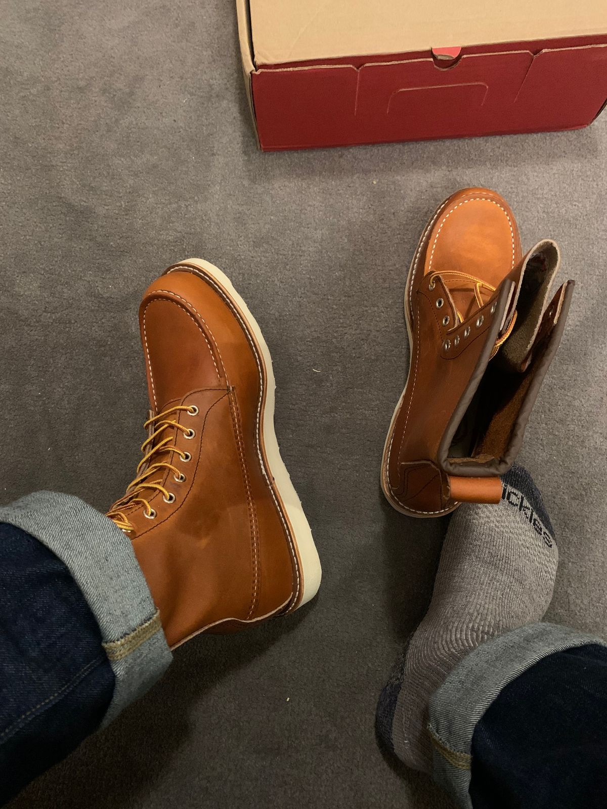 Photo by sjboots on December 16, 2023 of the Red Wing 8-Inch Classic Moc in S.B. Foot Oro Legacy.