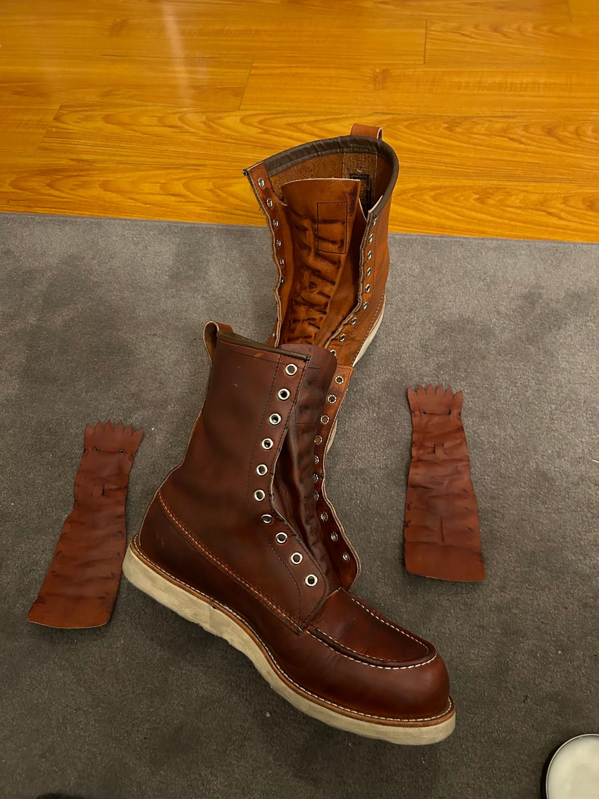 Photo by sjboots on February 21, 2024 of the Red Wing 8-Inch Classic Moc in S.B. Foot Oro Legacy.