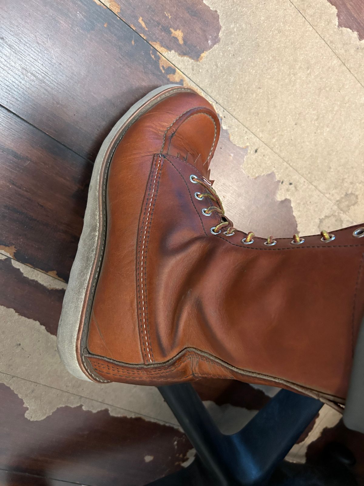 Photo by sjboots on June 5, 2024 of the Red Wing 8-Inch Classic Moc in S.B. Foot Oro Legacy.