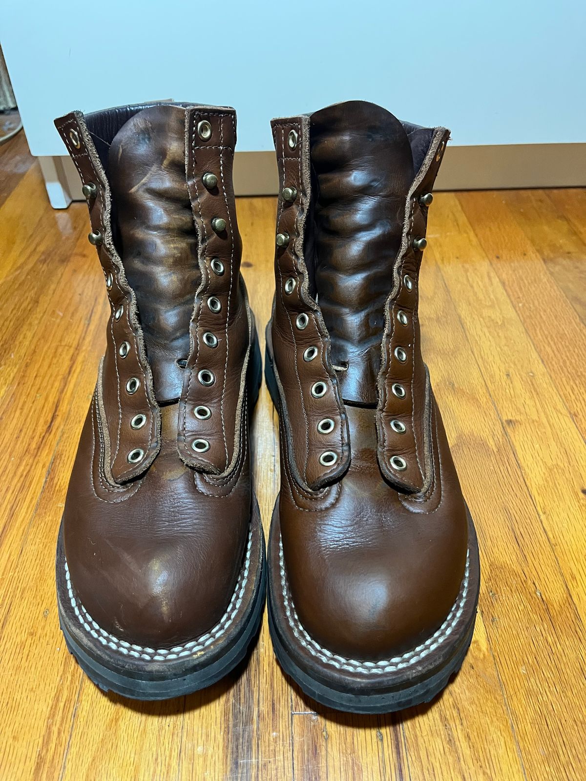 Photo by tomsbarkingdogs on August 28, 2025 of the Nicks Gamebreaker in Horween Shackleton Cognac.
