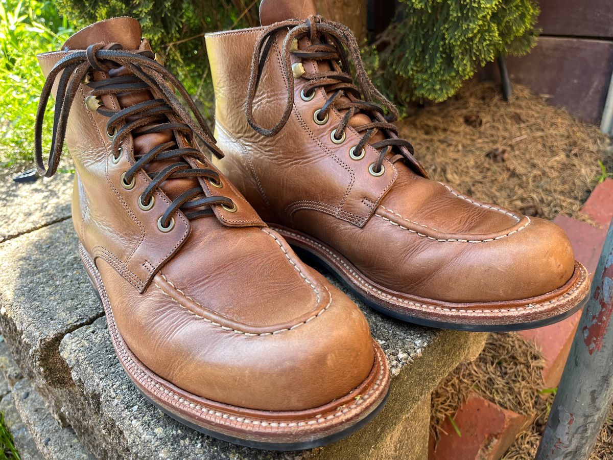 Photo by Abel on September 27, 2024 of the Grant Stone Brass Boot in Horween Natural Chromexcel.