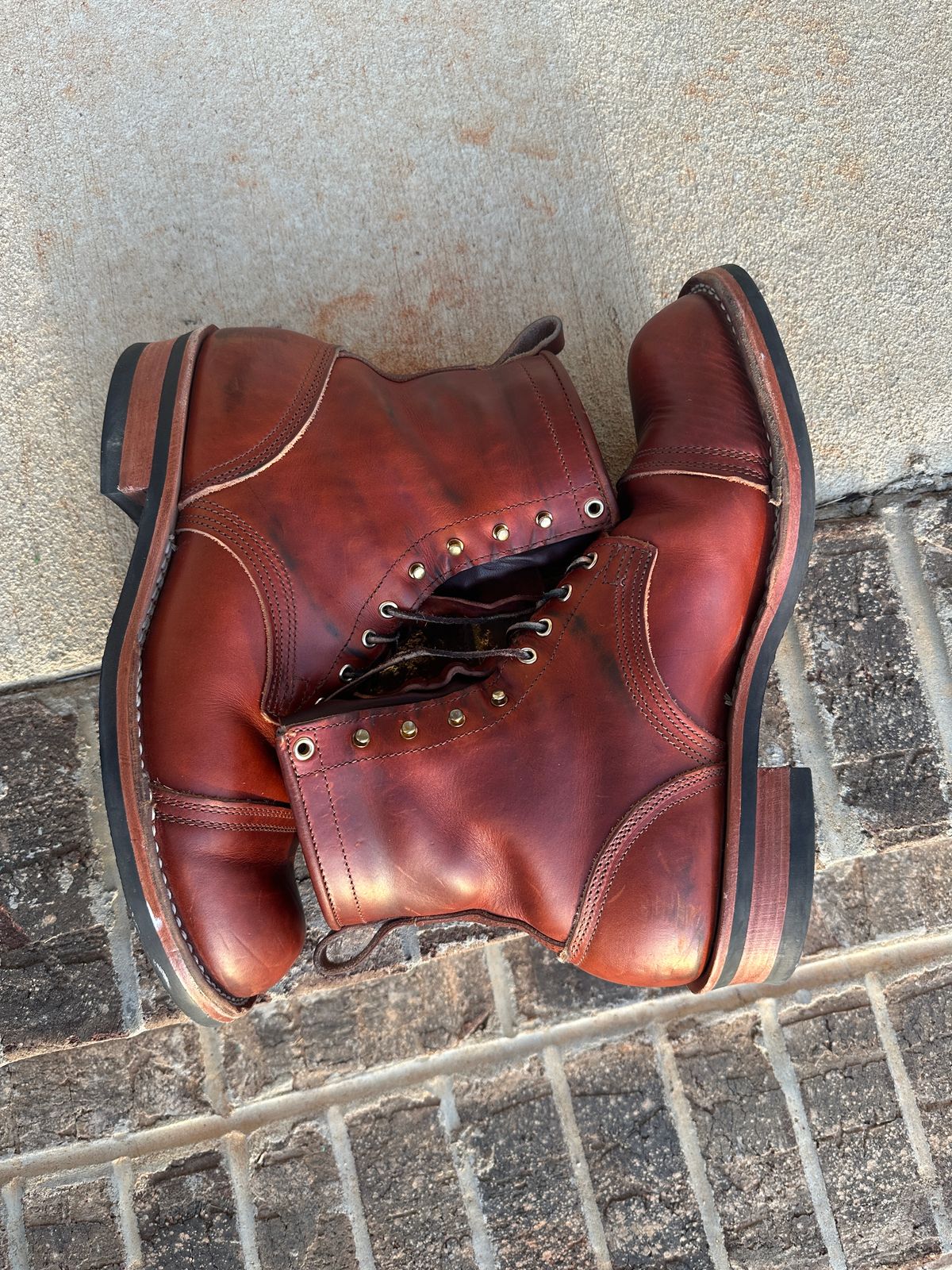 Photo by rnhathaway on November 4, 2024 of the Nicks MTO in Wickett & Craig Tan Oiled Latigo.