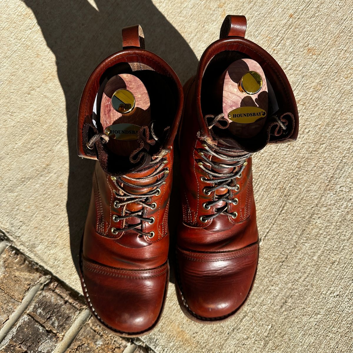 Photo by rnhathaway on January 4, 2025 of the Nicks MTO in Wickett & Craig Tan Oiled Latigo.