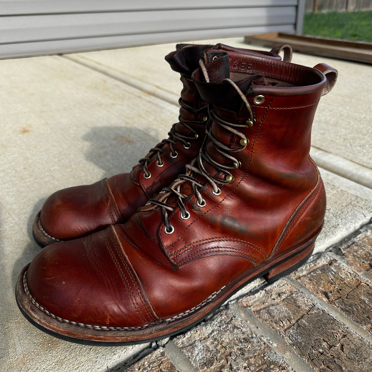 Photo by rnhathaway on April 1, 2025 of the Nicks MTO in Wickett & Craig Tan Oiled Latigo.