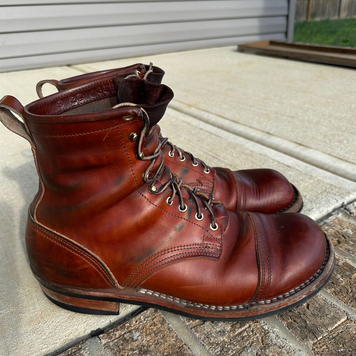 Photo by rnhathaway on April 1, 2025 of the Nicks MTO in Wickett & Craig Tan Oiled Latigo.