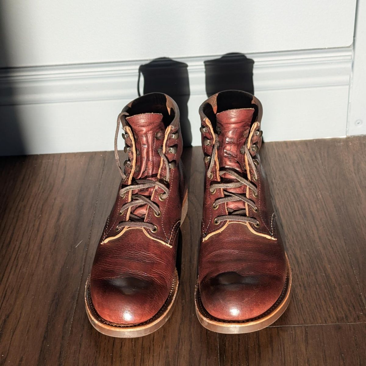 Photo by FunkyColdPatina on November 3, 2024 of the Red Wing Blacksmith in S.B. Foot Briar Oil Slick.