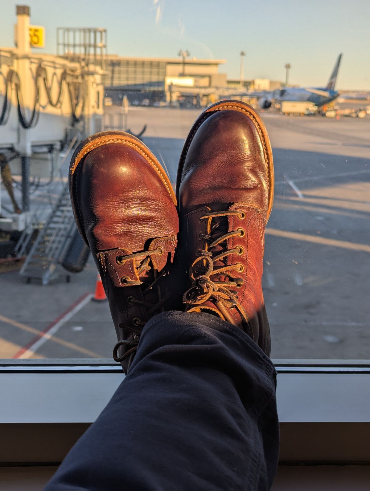 Photo by FunkyColdPatina on January 22, 2025 of the Red Wing Blacksmith in S.B. Foot Briar Oil Slick.