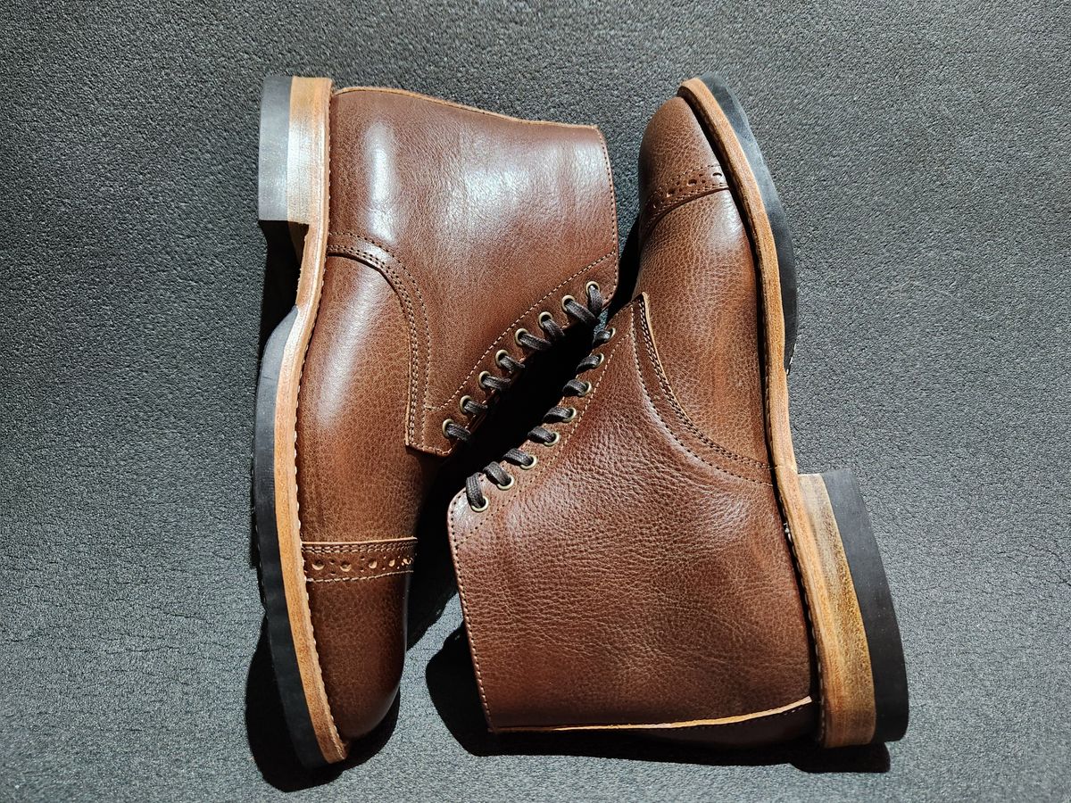 Photo by spyder550 on October 2, 2024 of the Oak Street Bootmakers Lakeshore Jump Boot in Badalassi Carlo Garret Cotto.