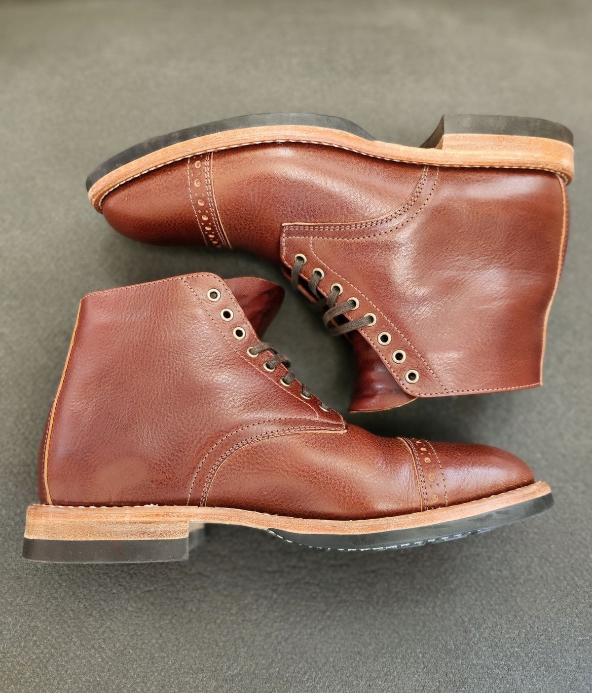 Photo by spyder550 on December 2, 2024 of the Oak Street Bootmakers Lakeshore Jump Boot in Badalassi Carlo Garret Cotto.