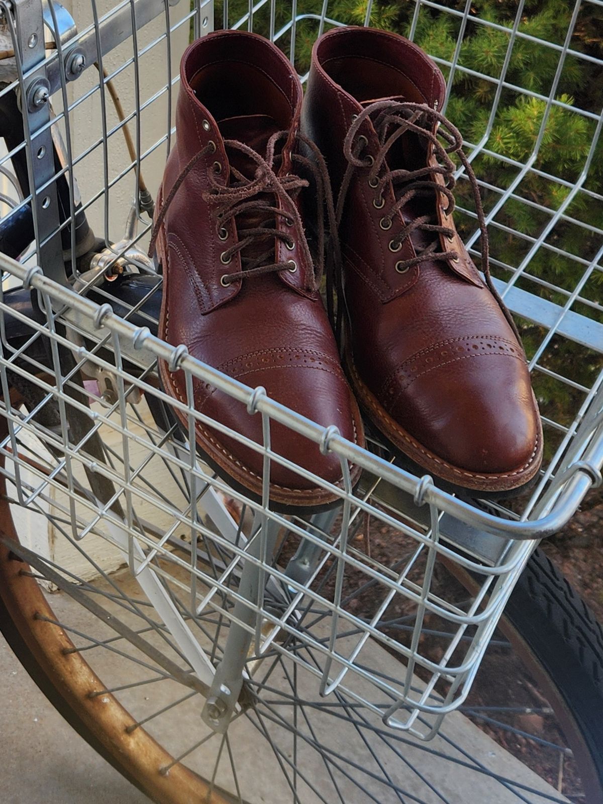 Photo by spyder550 on March 2, 2025 of the Oak Street Bootmakers Lakeshore Jump Boot in Badalassi Carlo Garret Cotto.