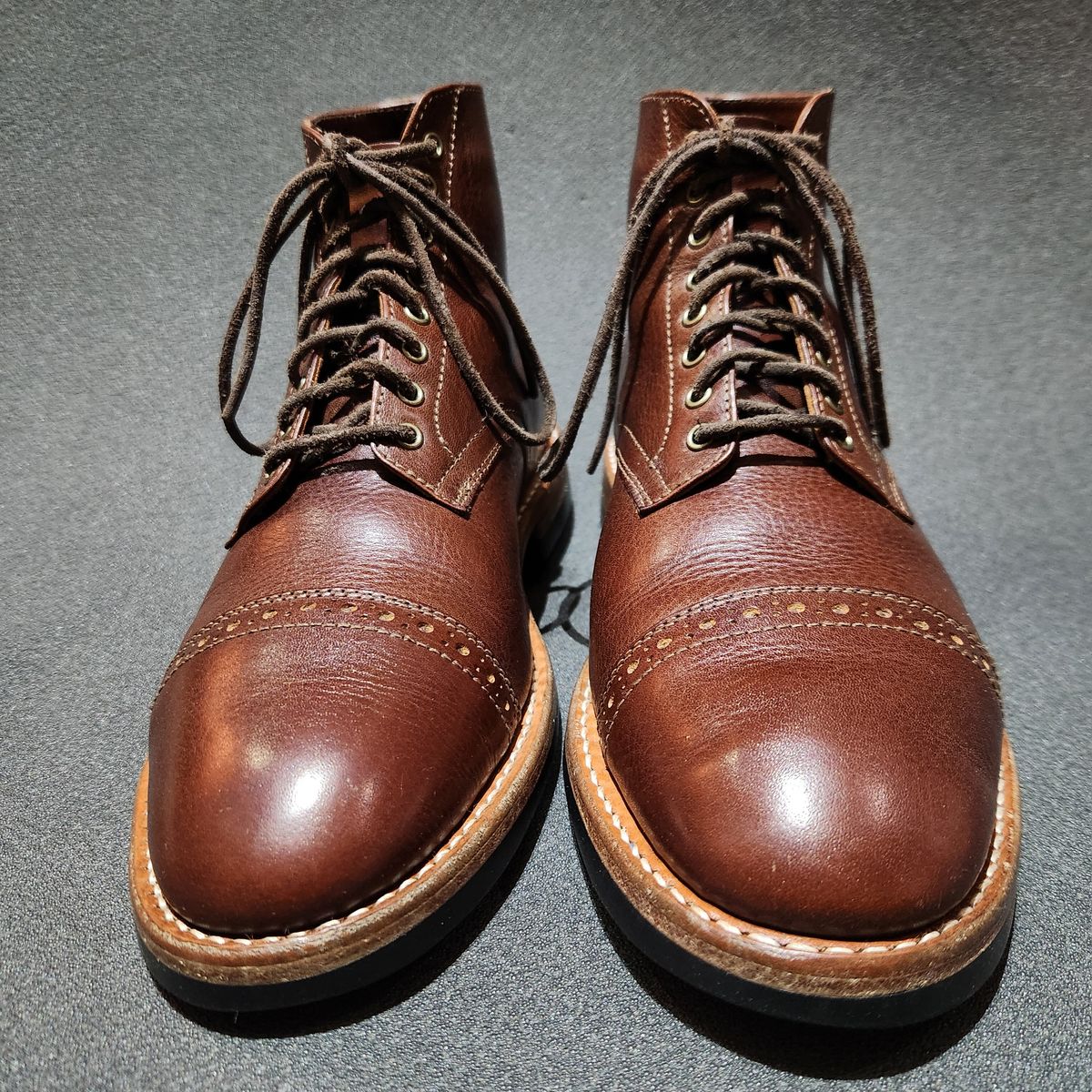 Photo by spyder550 on April 4, 2025 of the Oak Street Bootmakers Lakeshore Jump Boot in Badalassi Carlo Garret Cotto.