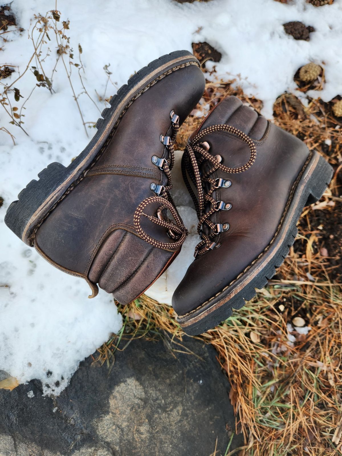 Photo by spyder550 on January 19, 2026 of the Valli Shoes Anfibio Model 075 in Italian Greased Cowhide.