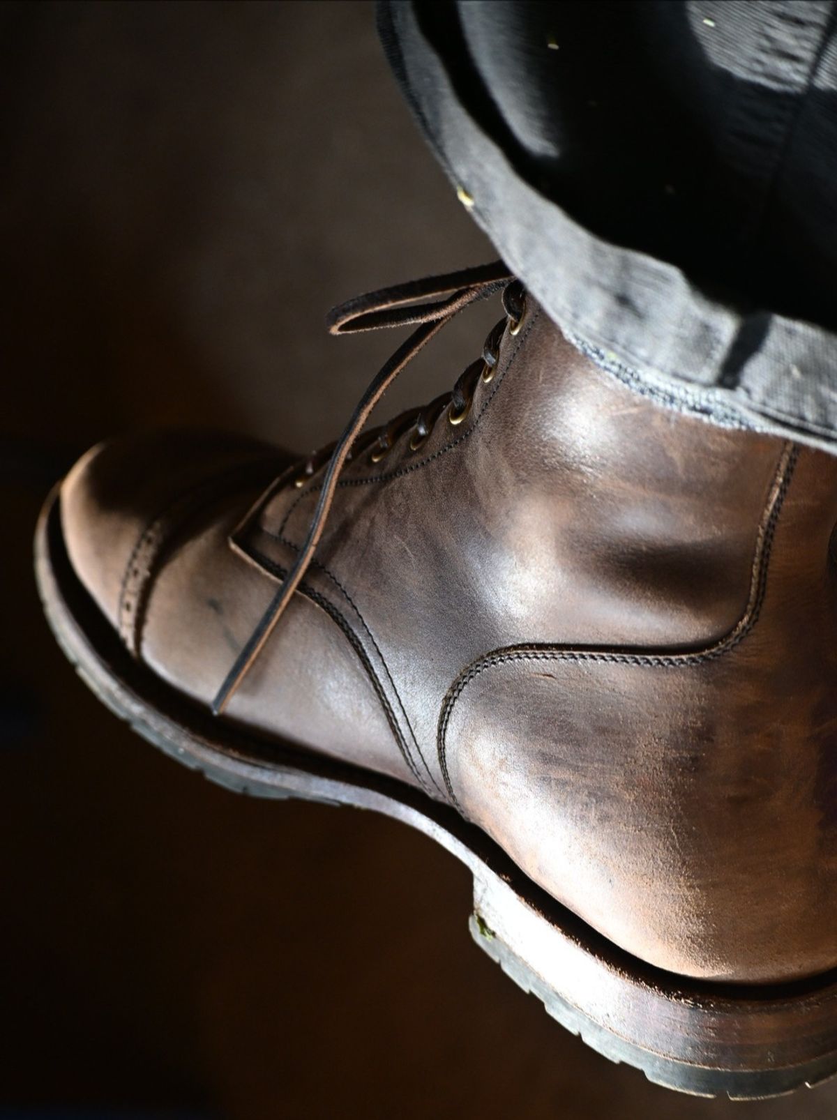 Photo by kaldisgoat on November 30, 2025 of the Sagara Legatant in Amber Arborwax.