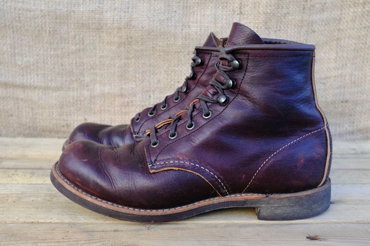 Photo by kaldisgoat on December 1, 2024 of the Red Wing Blacksmith in S.B. Foot Briar Oil Slick.