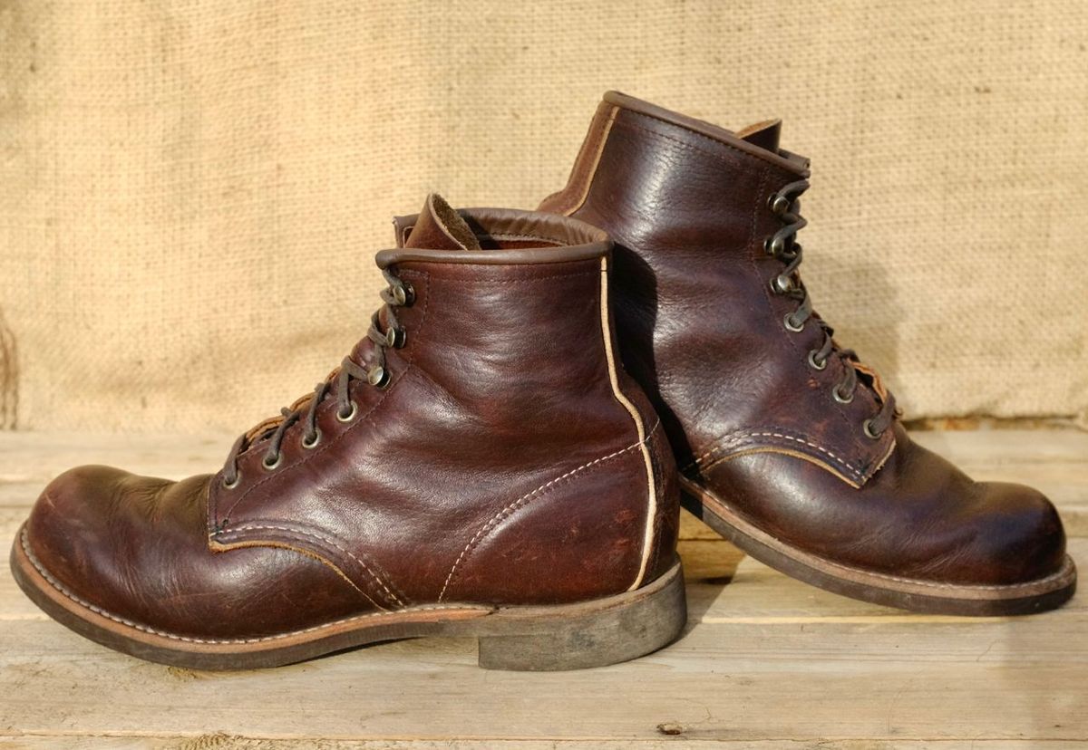 Photo by kaldisgoat on January 2, 2025 of the Red Wing Blacksmith in S.B. Foot Briar Oil Slick.