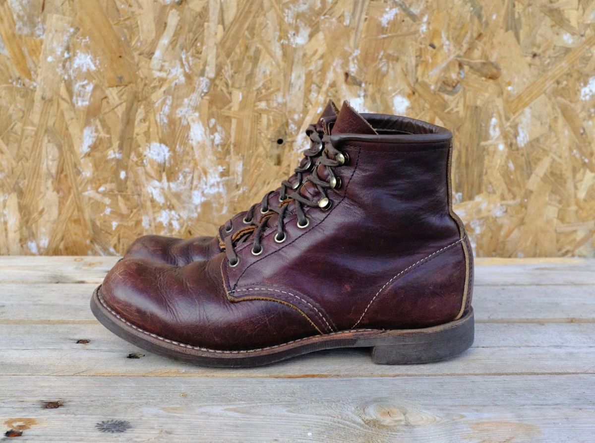Photo by kaldisgoat on March 4, 2025 of the Red Wing Blacksmith in S.B. Foot Briar Oil Slick.