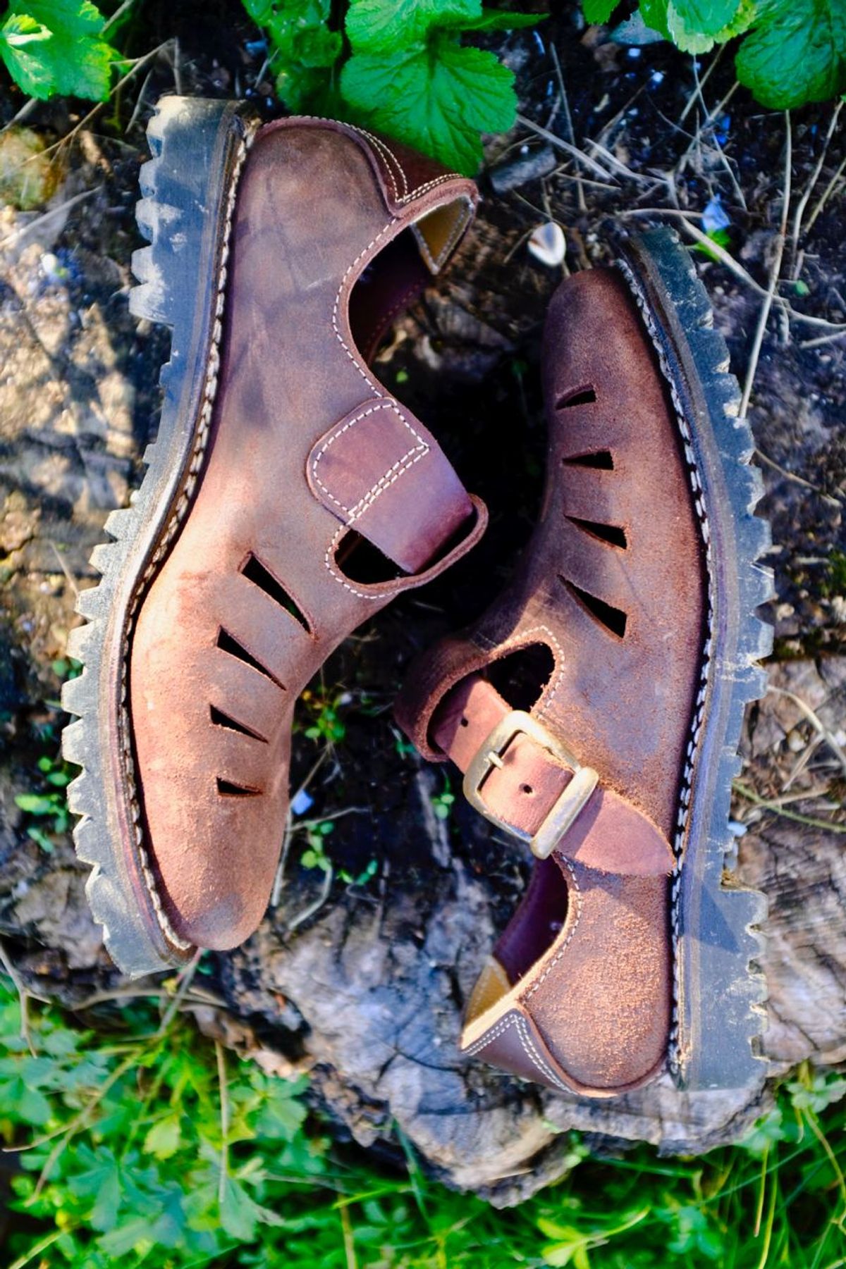 Photo by kaldisgoat on October 9, 2024 of the Schuh Bertl Haferlsandale in Brown Russia Leather.