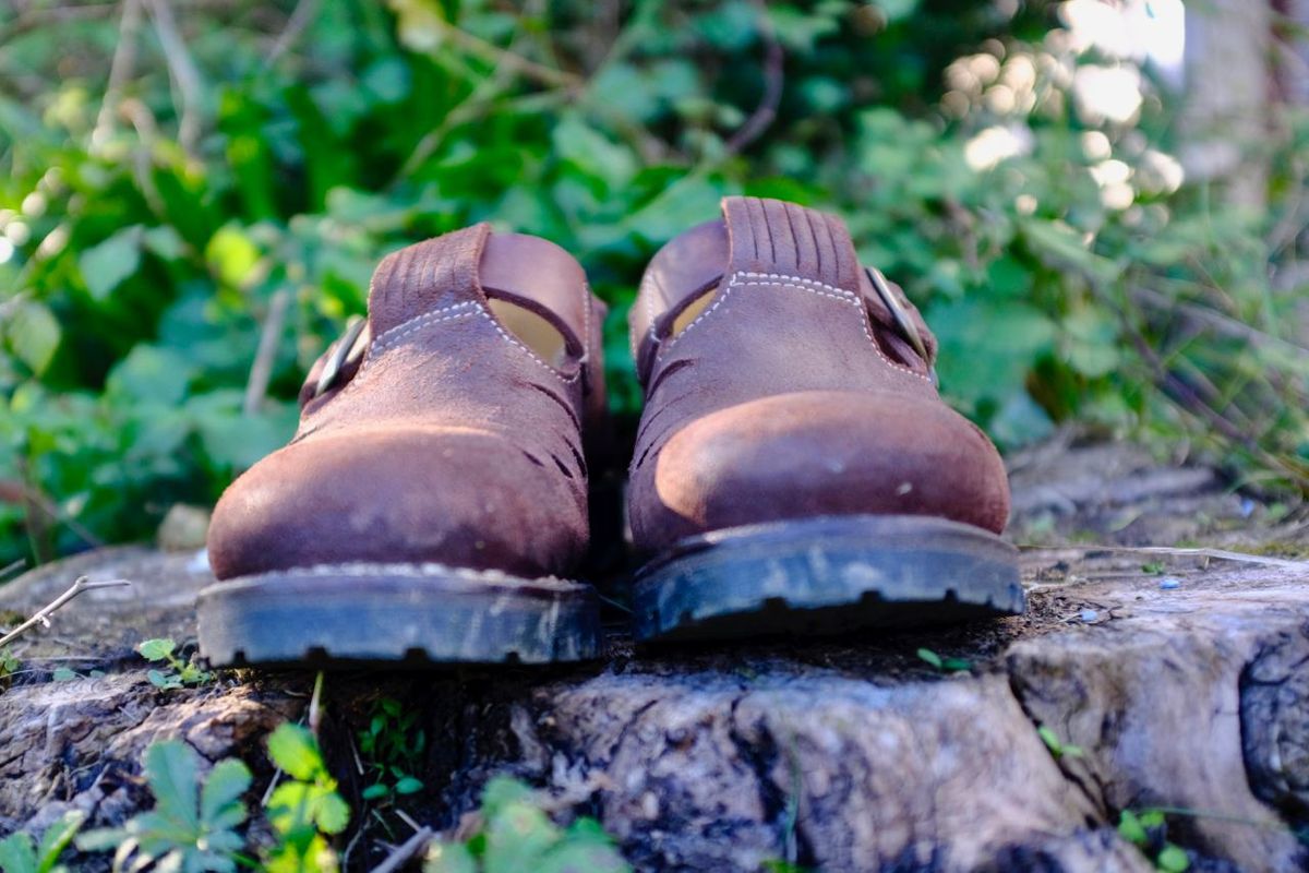 Photo by kaldisgoat on October 9, 2024 of the Schuh Bertl Haferlsandale in Brown Russia Leather.