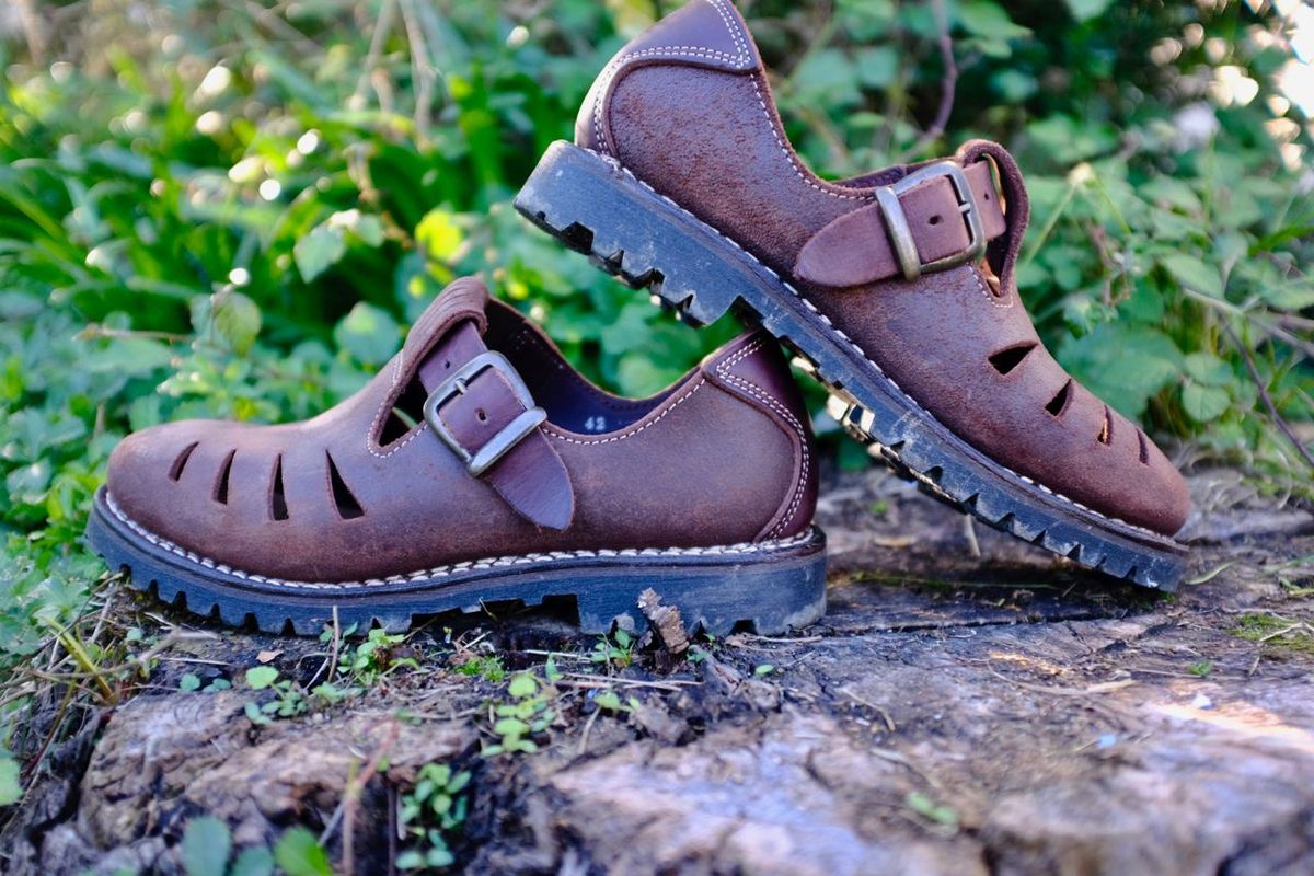 Photo by kaldisgoat on October 9, 2024 of the Schuh Bertl Haferlsandale in Brown Russia Leather.