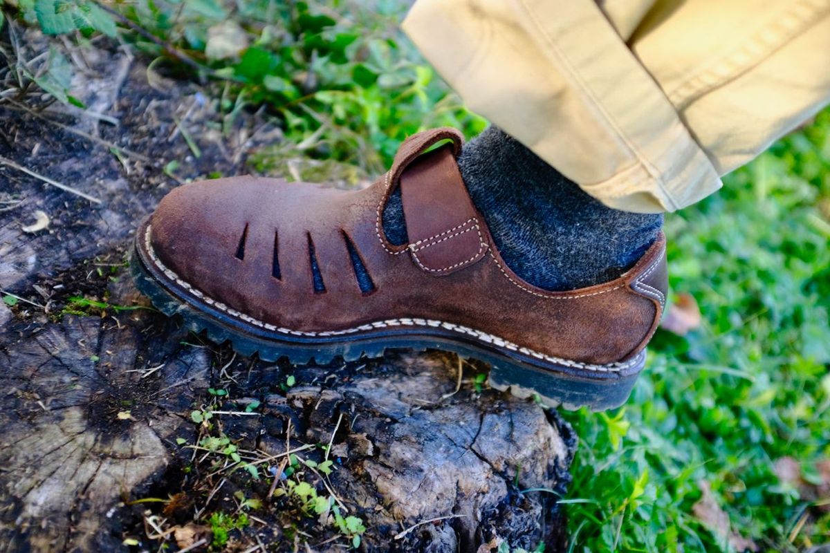 Photo by kaldisgoat on October 9, 2024 of the Schuh Bertl Haferlsandale in Brown Russia Leather.