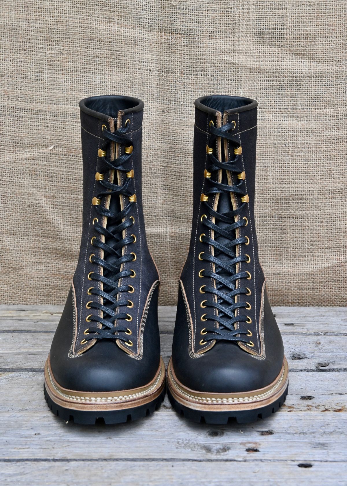 Photo by kaldisgoat on October 3, 2025 of the Sagara Valiant in Blackrust Arborwax & Blackrust Arborwax Reverse Overdyed.
