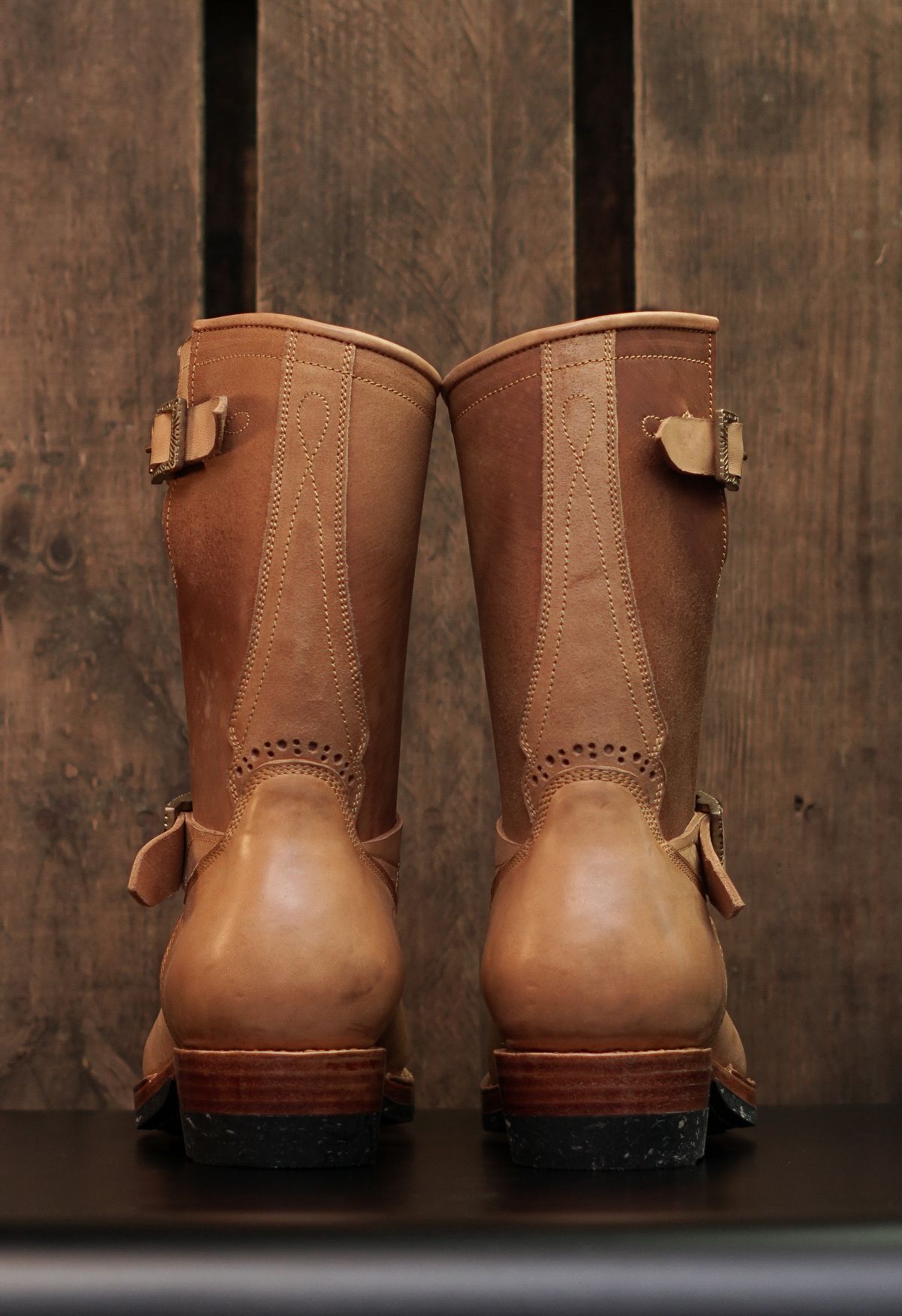 Photo by justinbrown184 on October 4, 2025 of the Fortis Boots Engineer Boots Yudistira in HB Reverse Natural Crust.
