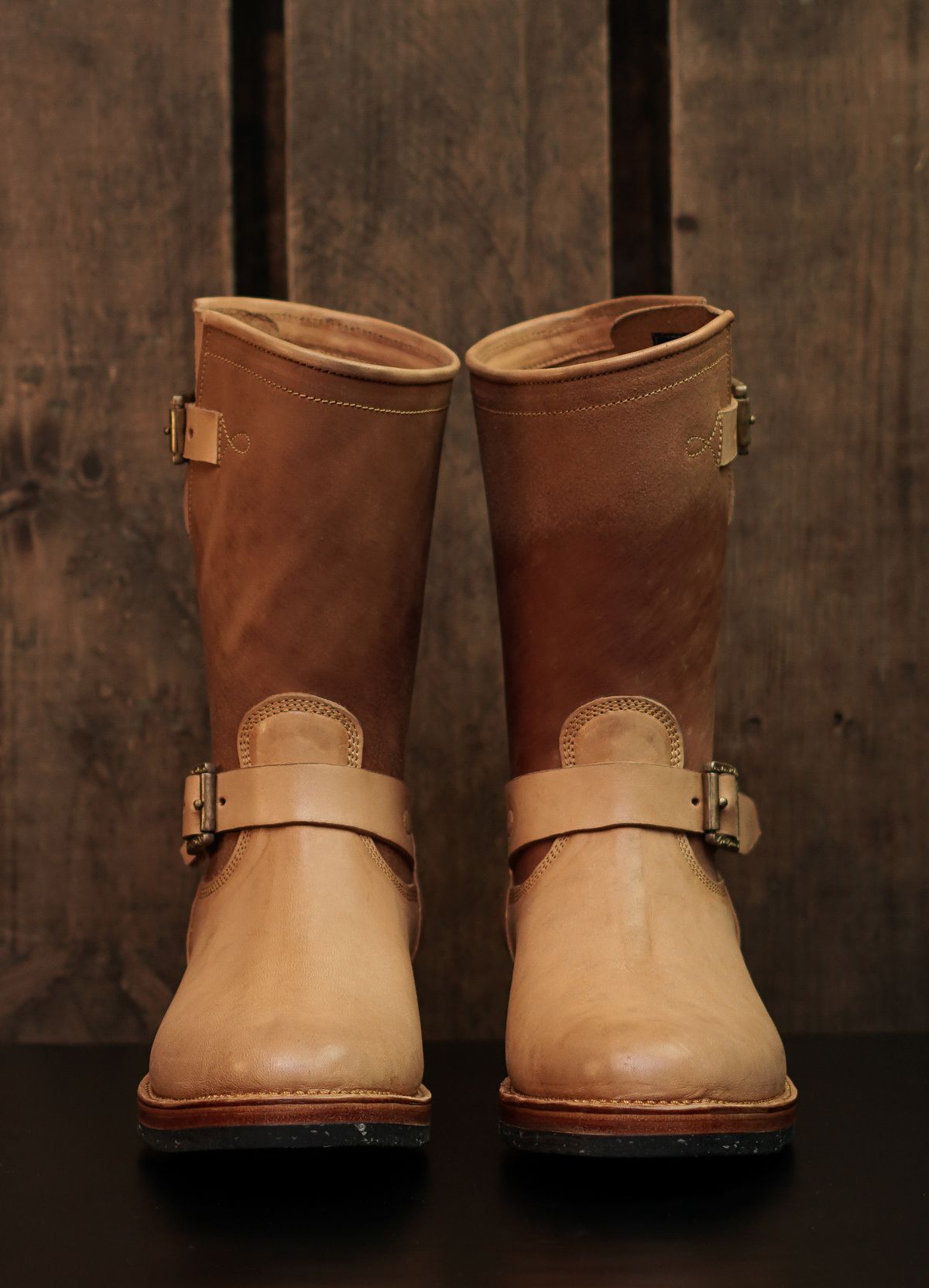 Photo by justinbrown184 on October 4, 2025 of the Fortis Boots Engineer Boots Yudistira in HB Reverse Natural Crust.