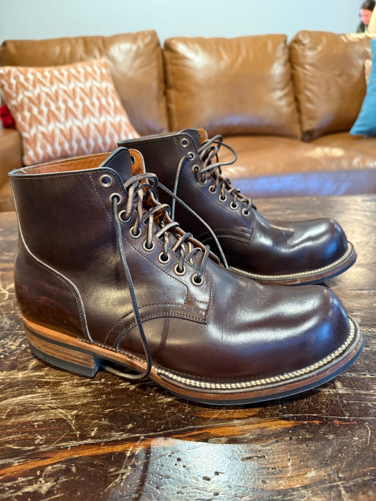 Photo by coolbreeze on October 27, 2024 of the Viberg Service Boot in Horween Golden Brown Predator.