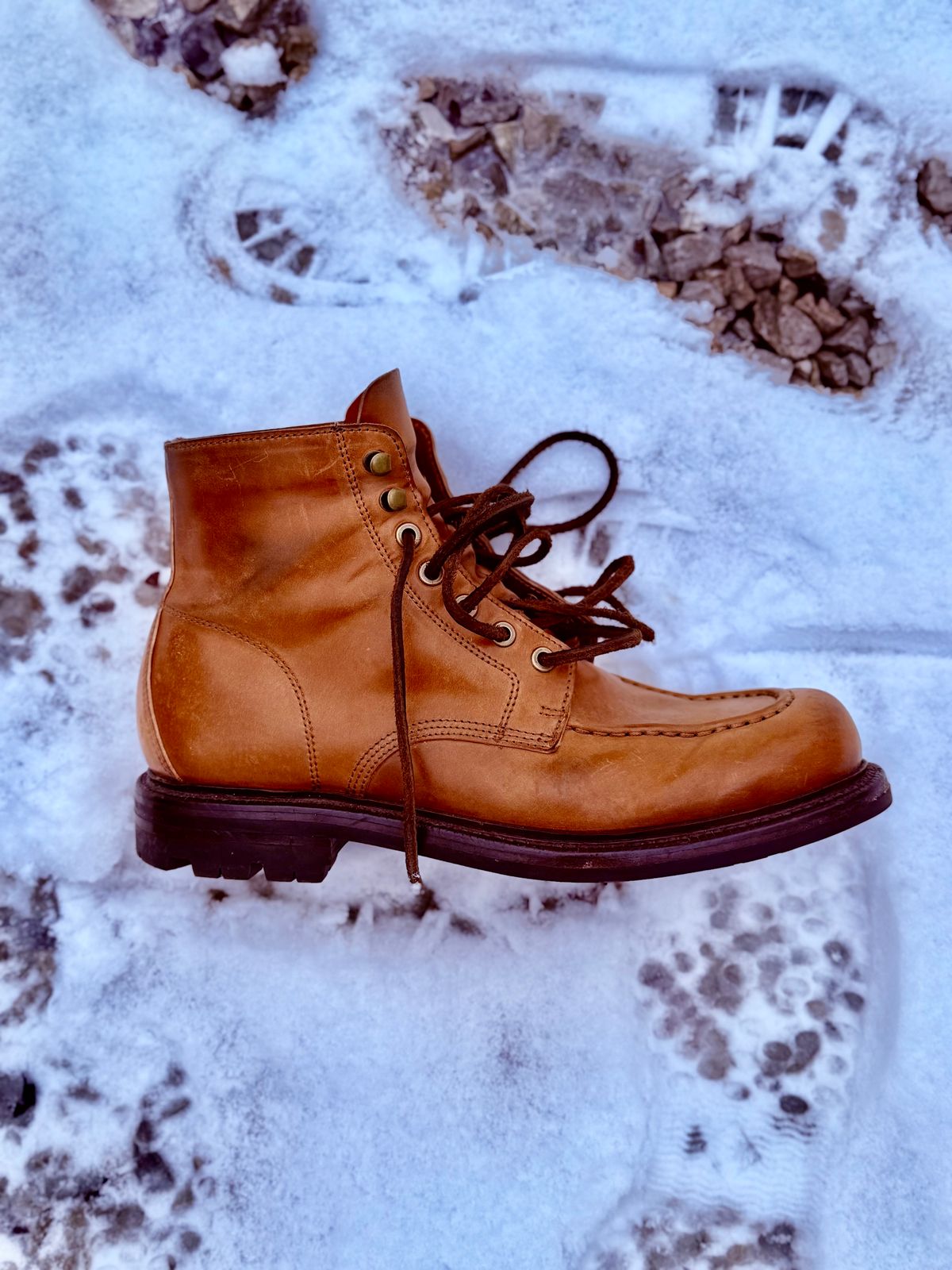 Photo by 10000yearsago on December 2, 2025 of the Grant Stone Brass Boot in Horween Honey Glazed Shell Cordovan.