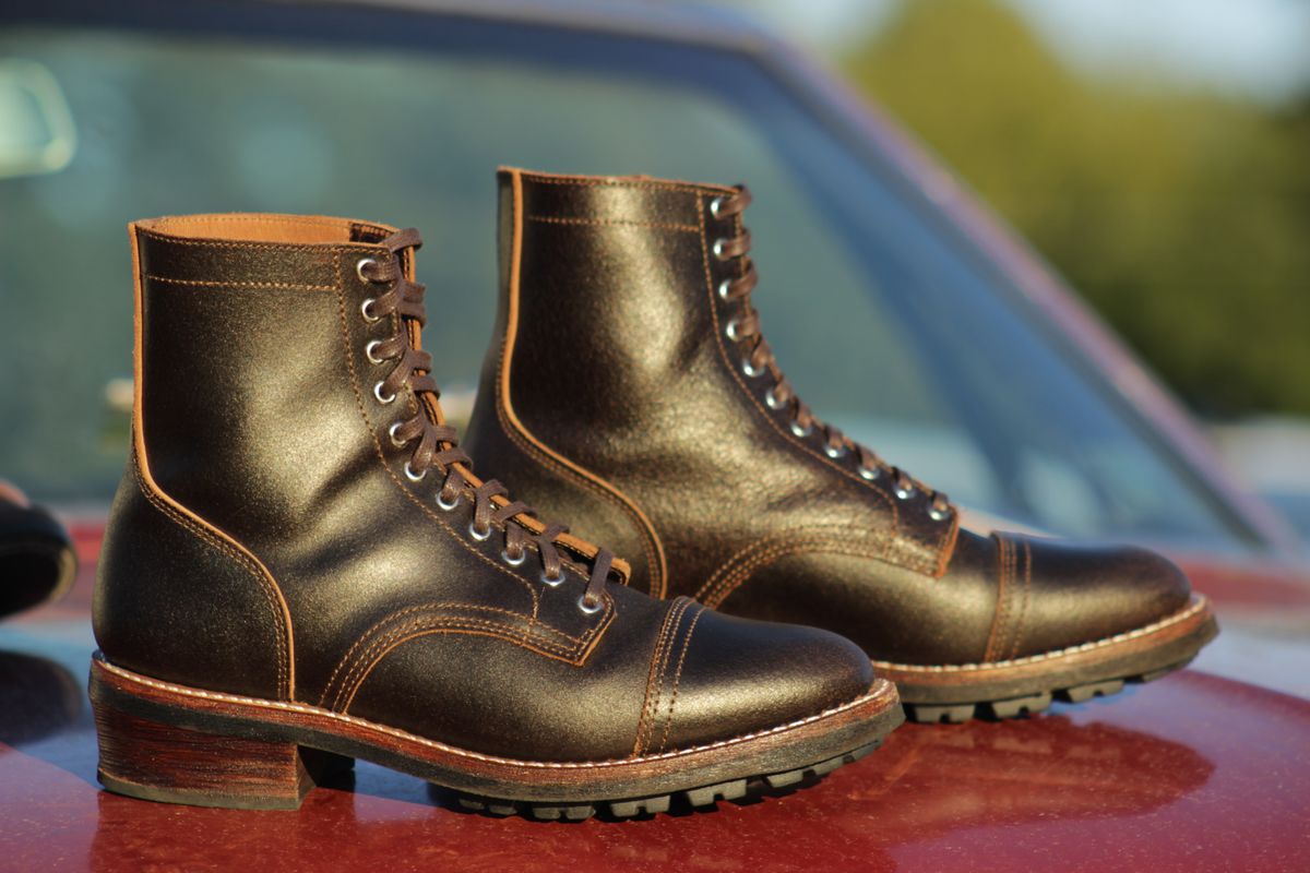 Photo by BoSeven on October 5, 2025 of the Thursday Logger in Horween Waxed Cacao.