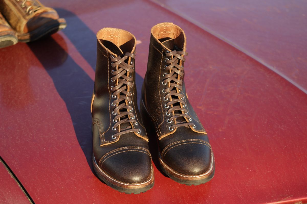 Photo by BoSeven on October 5, 2025 of the Thursday Logger in Horween Waxed Cacao.