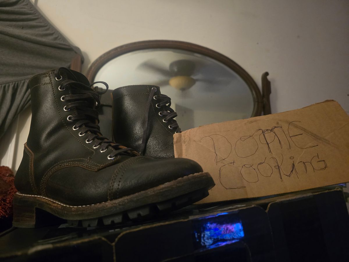 Photo by BoSeven on November 5, 2025 of the Thursday Logger in Horween Waxed Cacao.