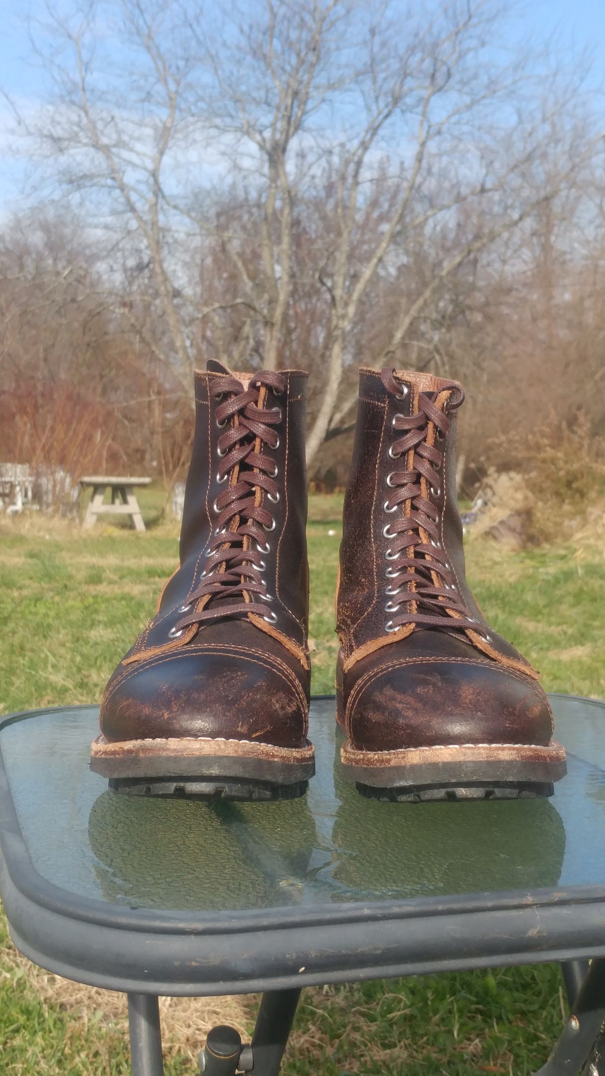 Photo by BoSeven on December 4, 2025 of the Thursday Logger in Horween Waxed Cacao.