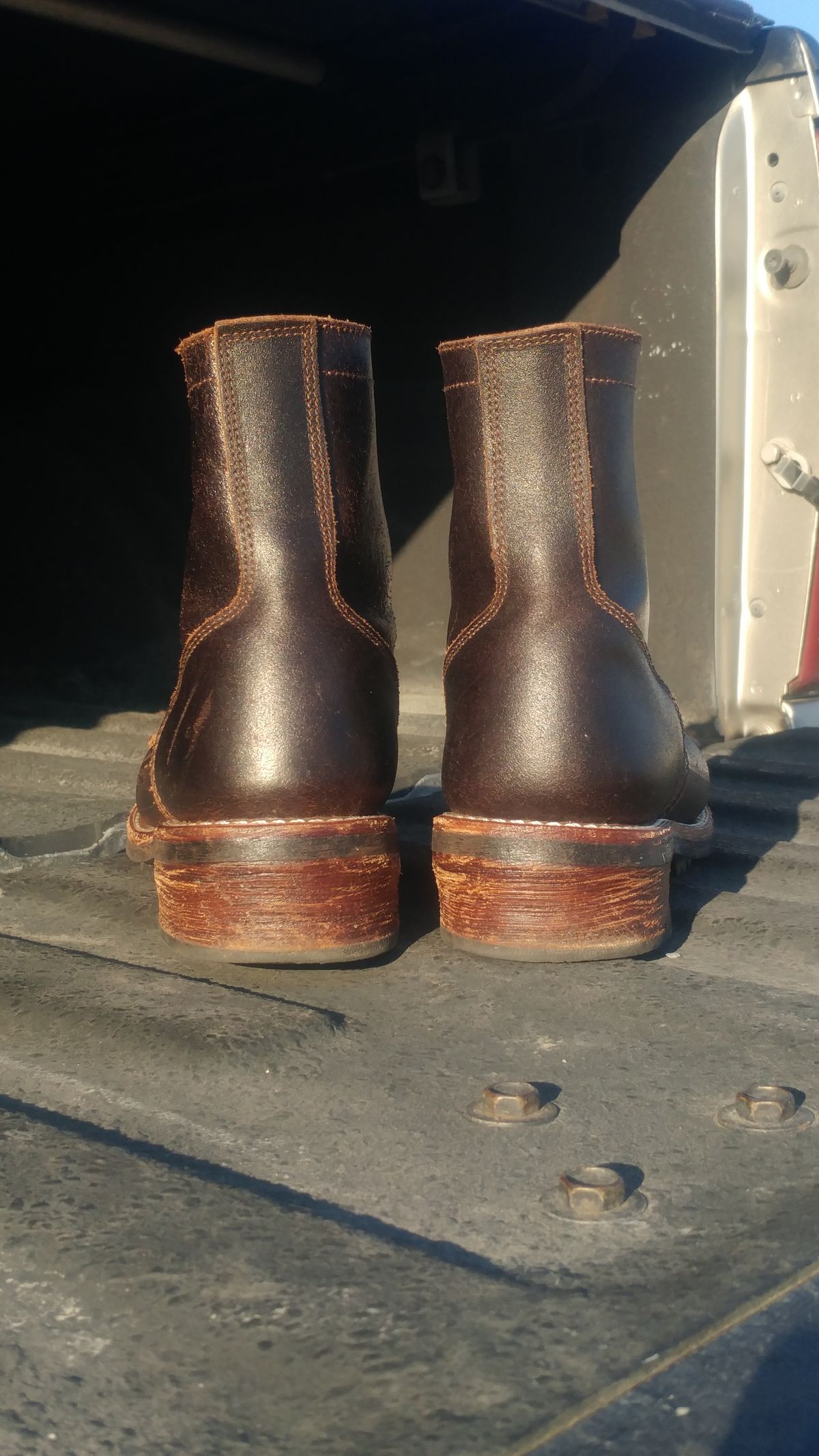 Photo by BoSeven on January 4, 2026 of the Thursday Logger in Horween Waxed Cacao.