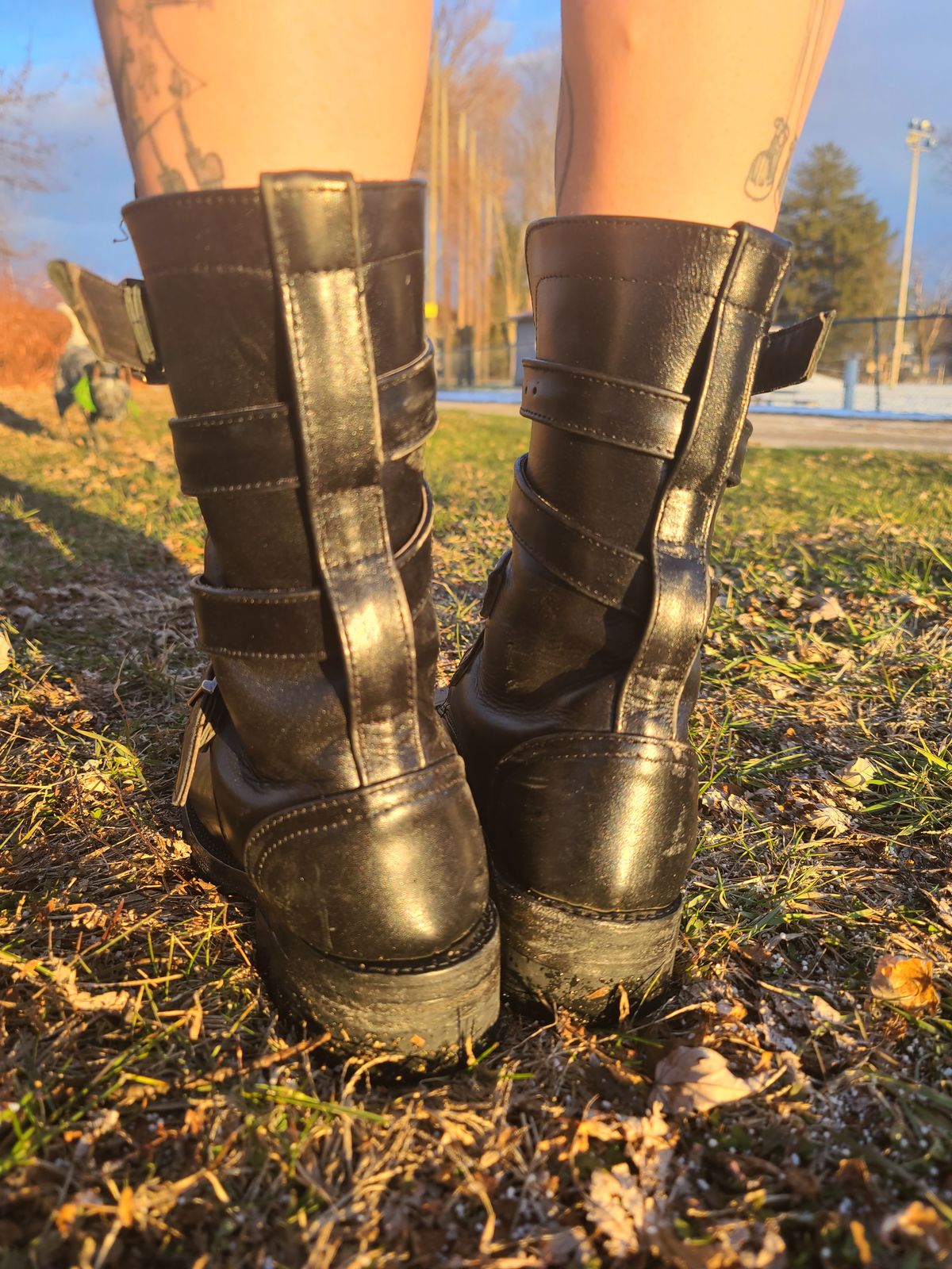 Photo by Tankerbell on December 5, 2024 of the Vintos Boots Tanker in Black Full Grain Leather.