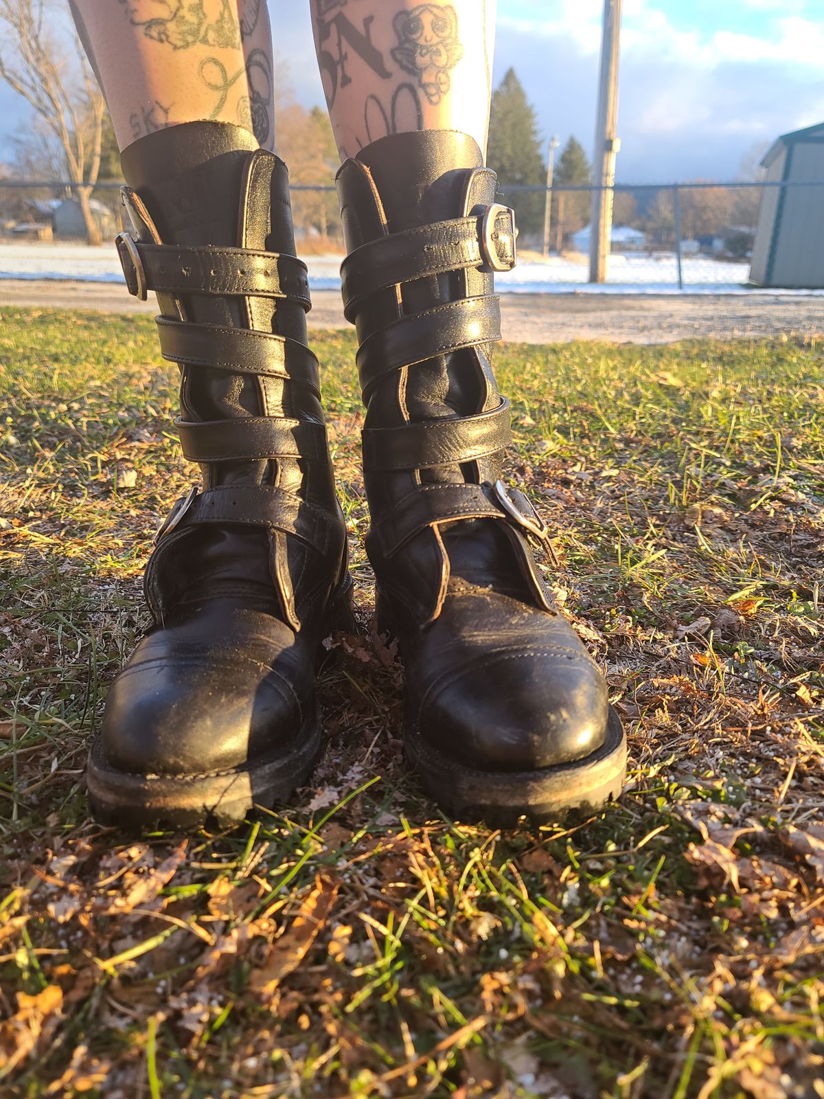 Photo by Tankerbell on December 5, 2024 of the Vintos Boots Tanker in Black Full Grain Leather.