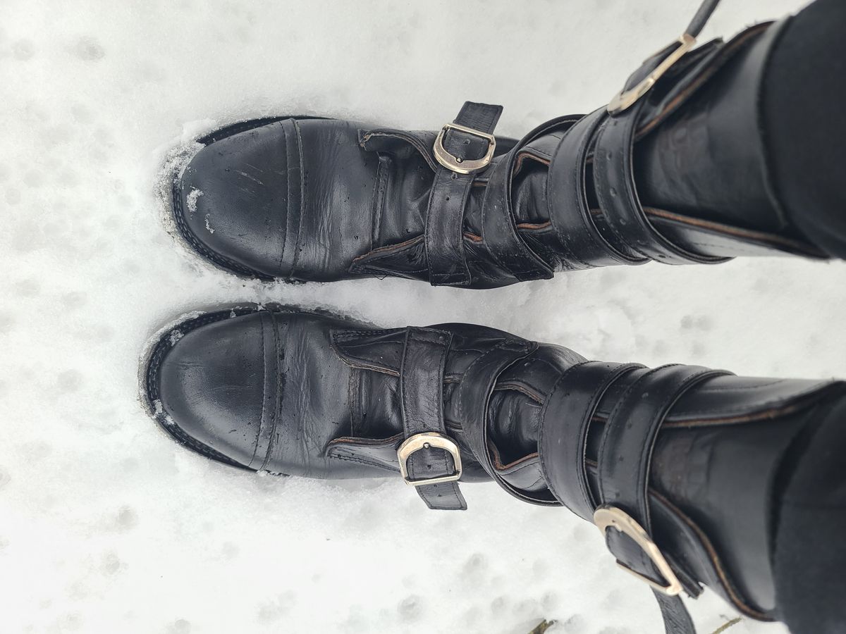 Photo by Tankerbell on February 3, 2025 of the Vintos Boots Tanker in Black Full Grain Leather.