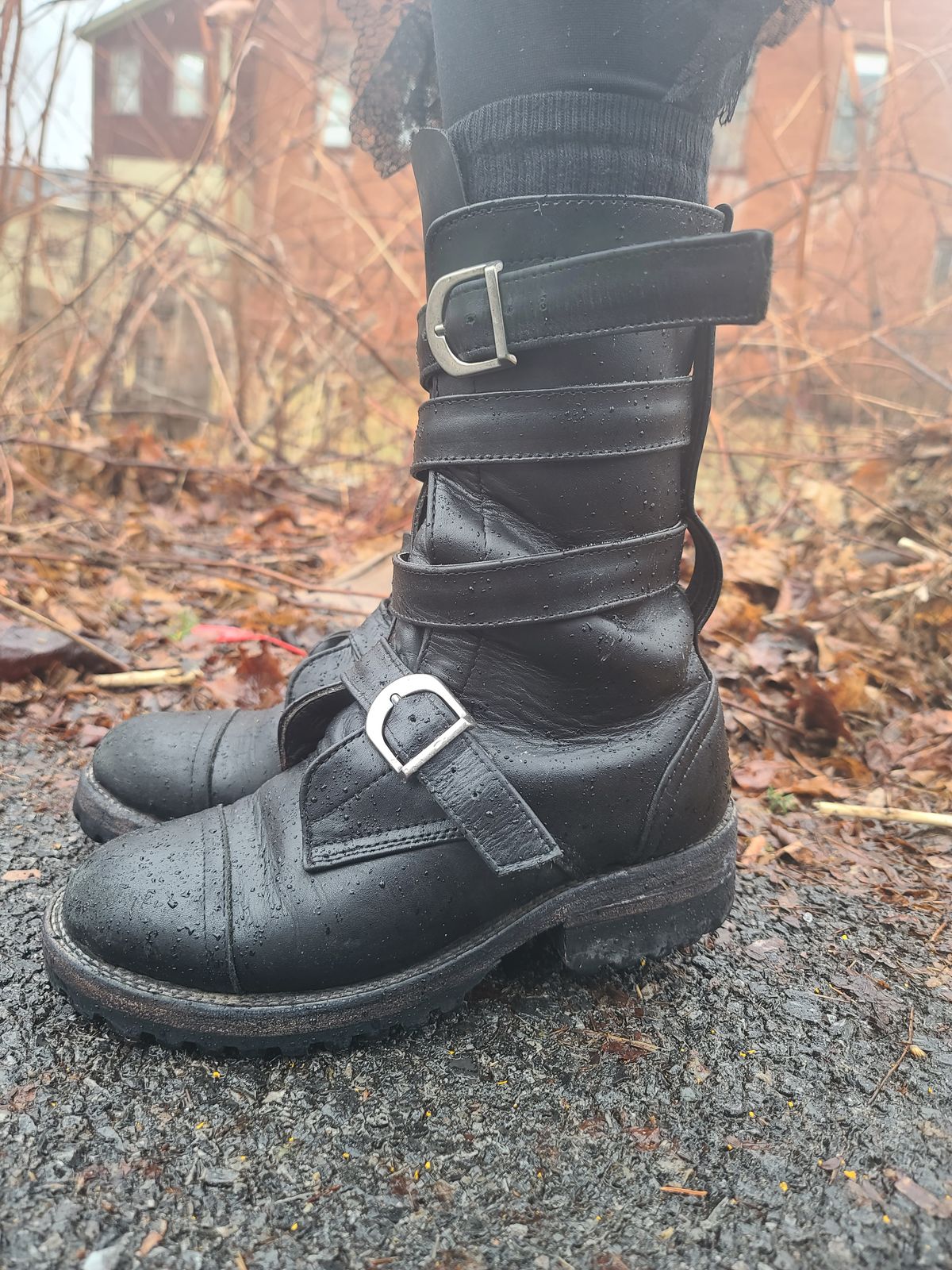 Photo by Tankerbell on March 5, 2025 of the Vintos Boots Tanker in Black Full Grain Leather.