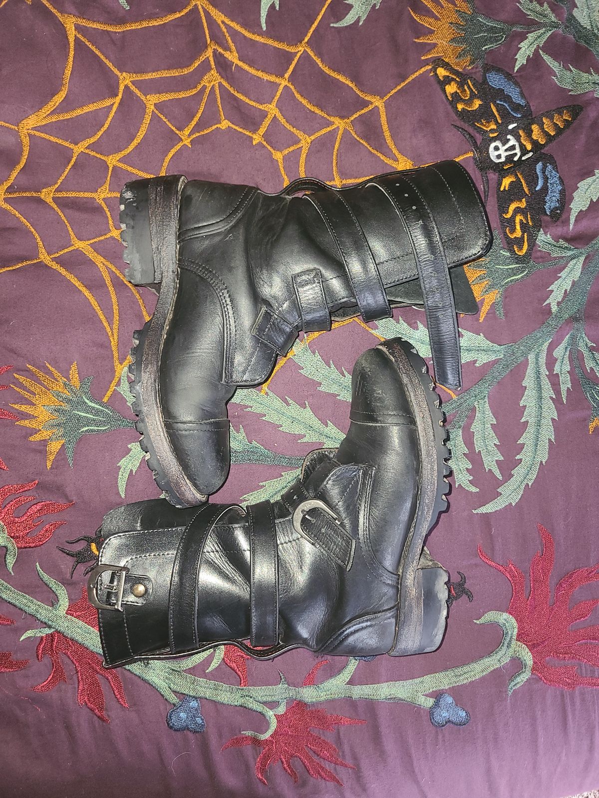Photo by Tankerbell on March 5, 2025 of the Vintos Boots Tanker in Black Full Grain Leather.